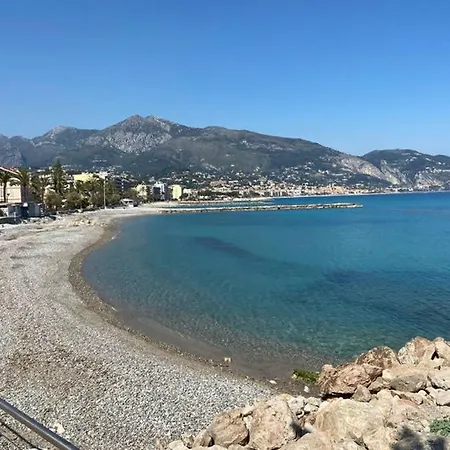 Small One Bedroom On The Beach Διαμέρισμα Roquebrune-Cap-Martin
